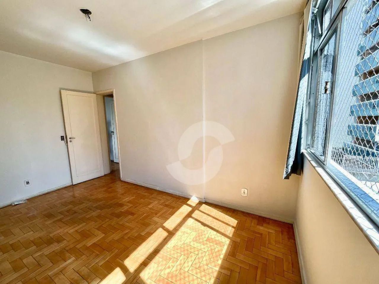 OPORTUNIDADE!! Jd Icaraí, Excelente 3 quartos com depend. completa! - R$449mil - Foto 4