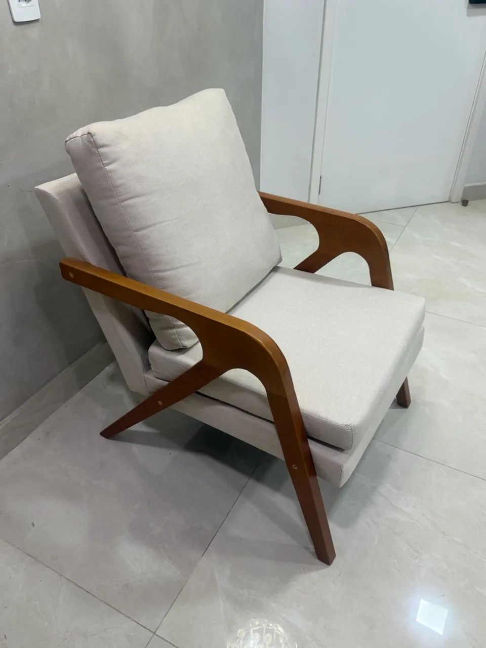 Poltrona off white sem nenhuma avaria ! - Foto 3