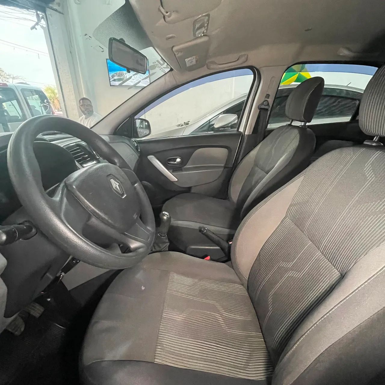 Renault Logan Expression Flex 1.6 16V 4P 2017 - Foto 5