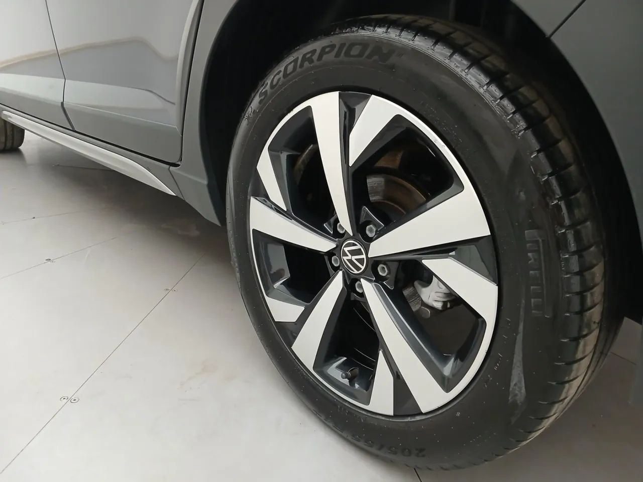 Volkswagen Nivus Highline 1.0 200 TSI Flex Aut., foto 12 de 18