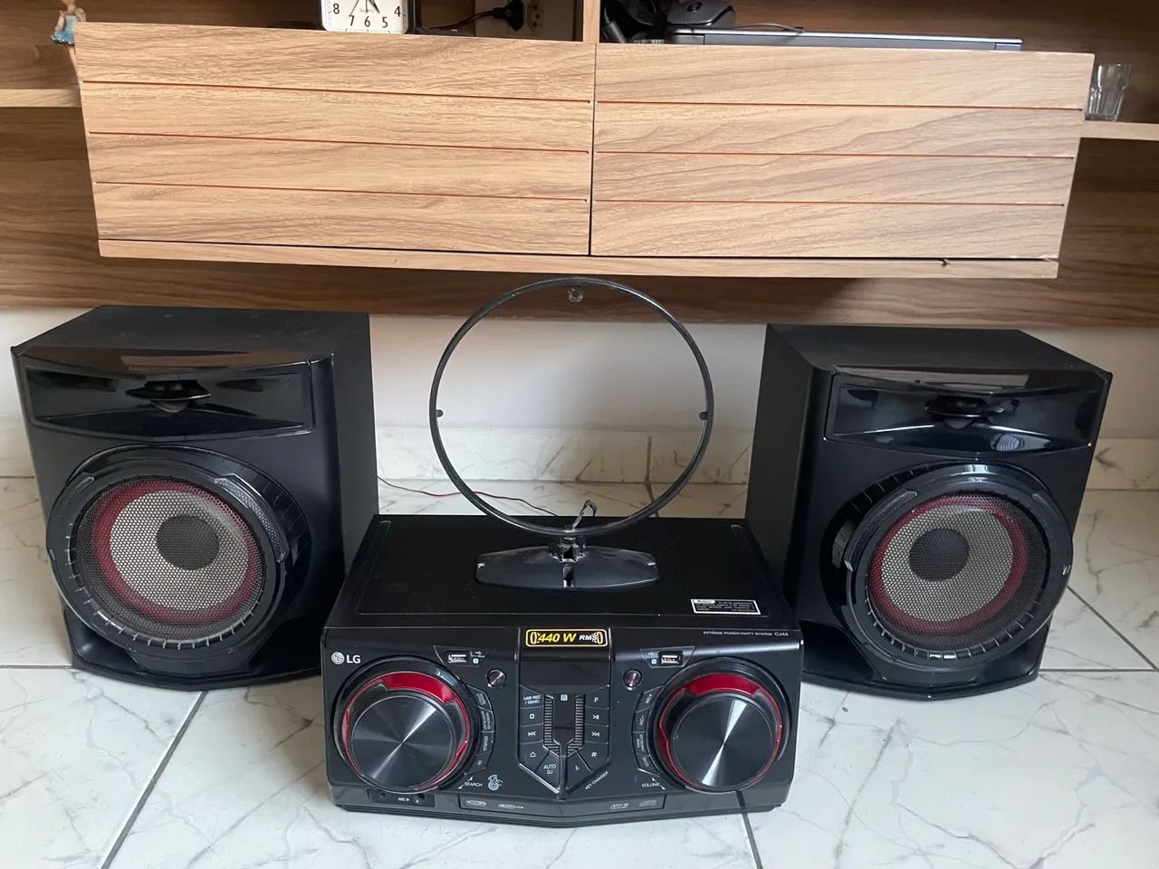 LG Mini Hi-Fi System CJ44
