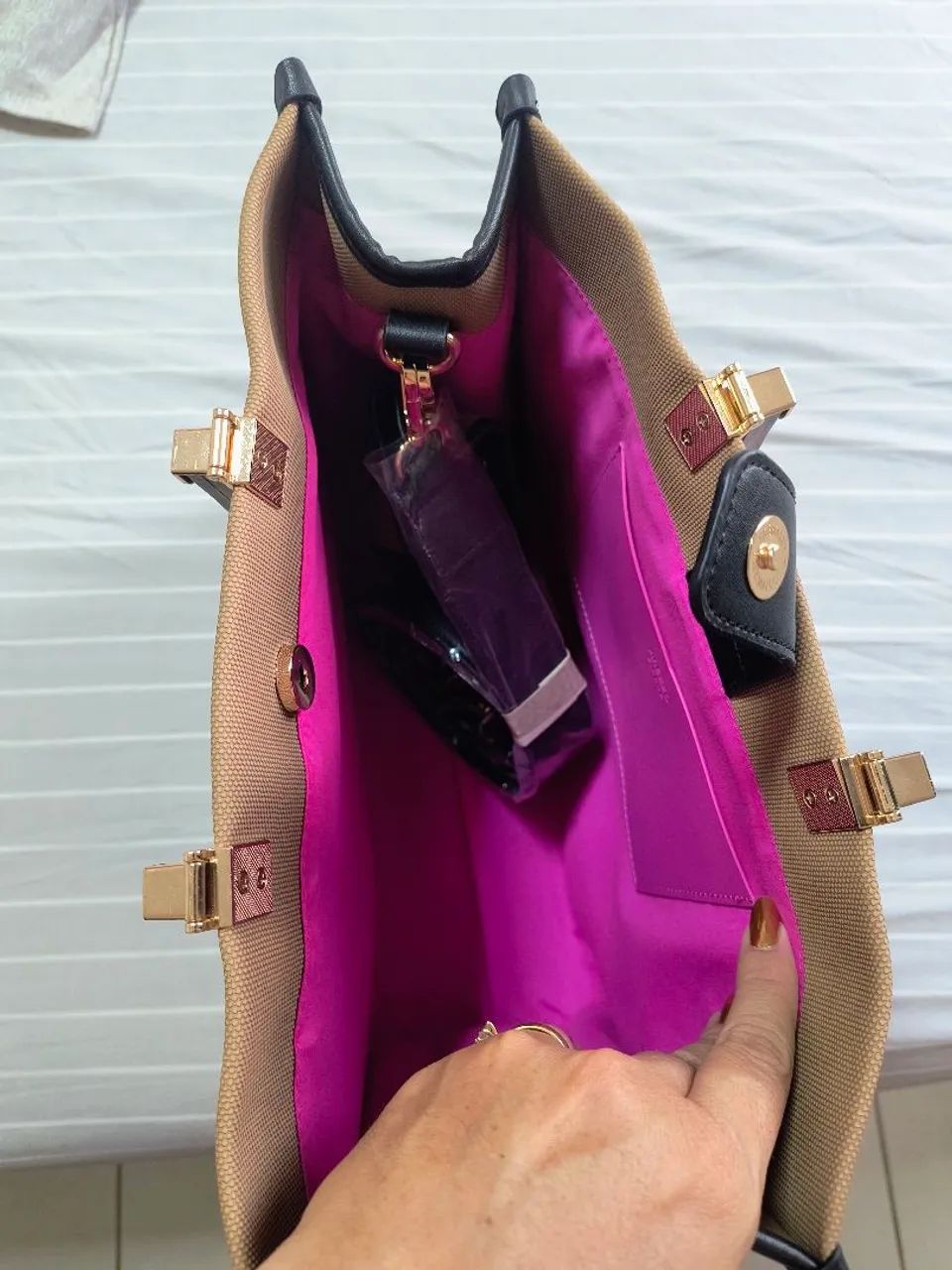 Bolsa Arezzo tote bege - Foto 2