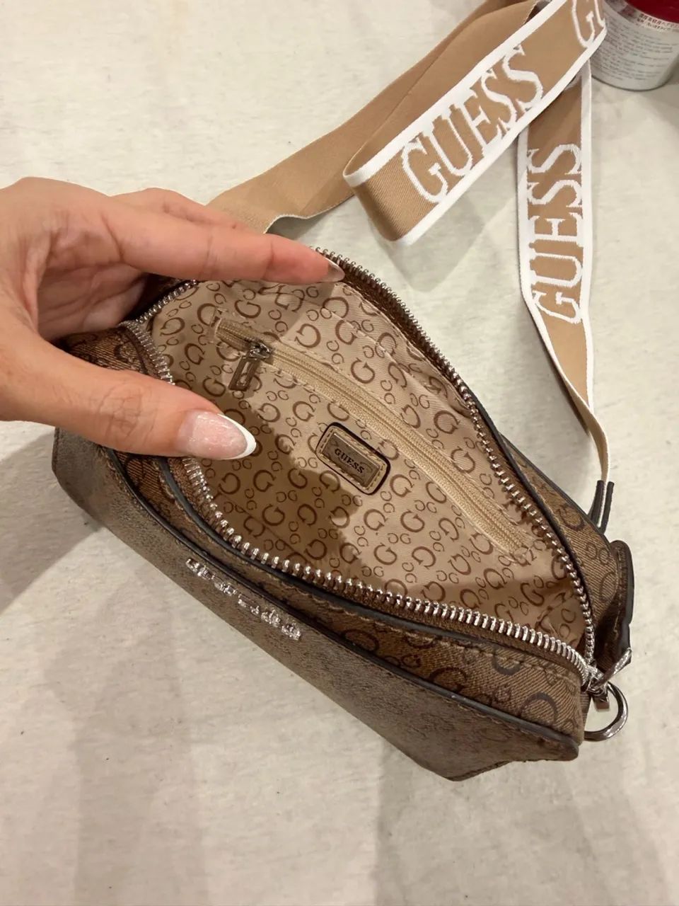 Bolsa Guess Original - Nova - Importada dos EUA - Foto 3