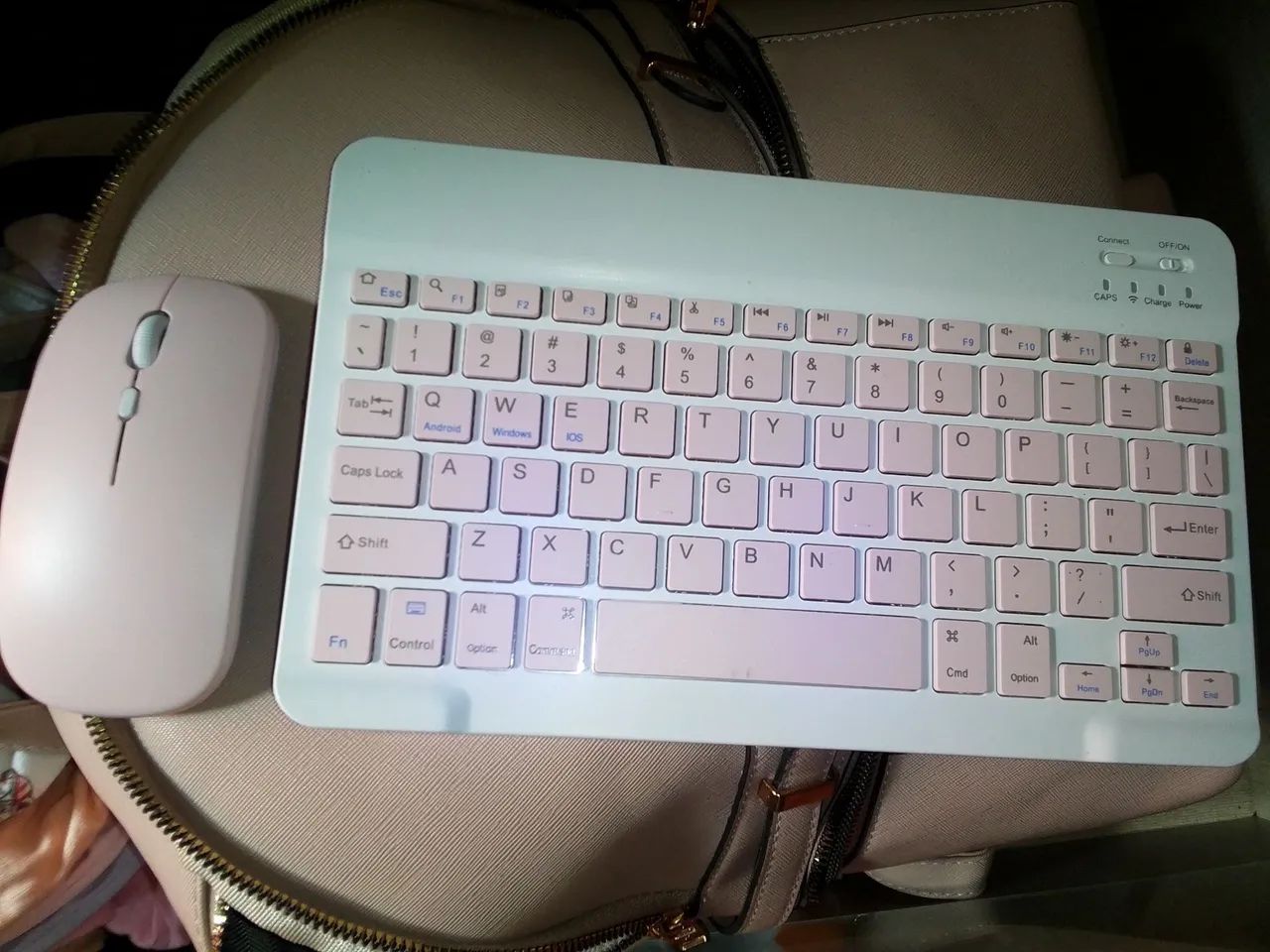 Kit Teclado e mouse bluetooth sem fio Branco/rosa - Foto 4