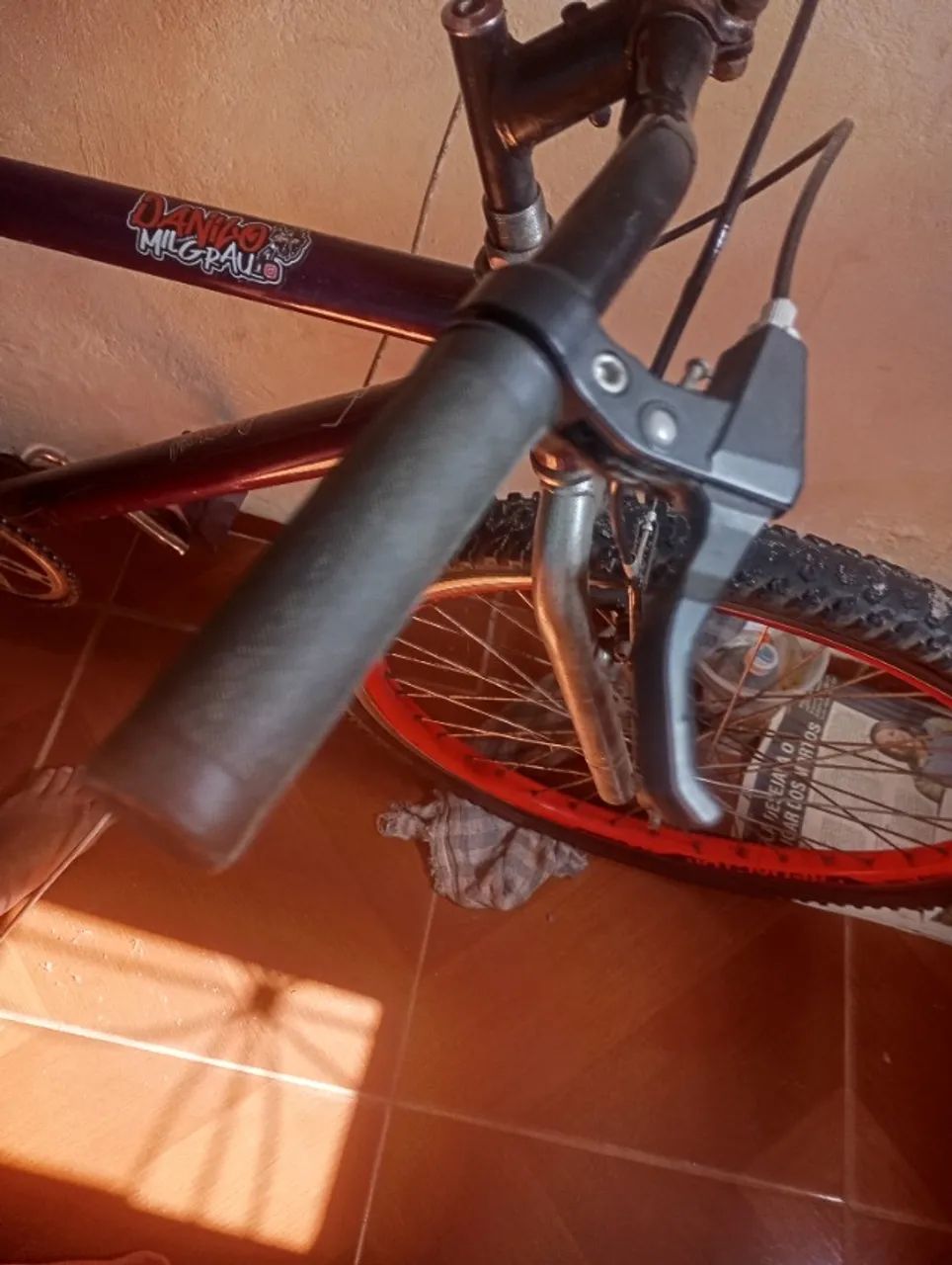 Vendo uma bicicleta semi nova - Foto 4
