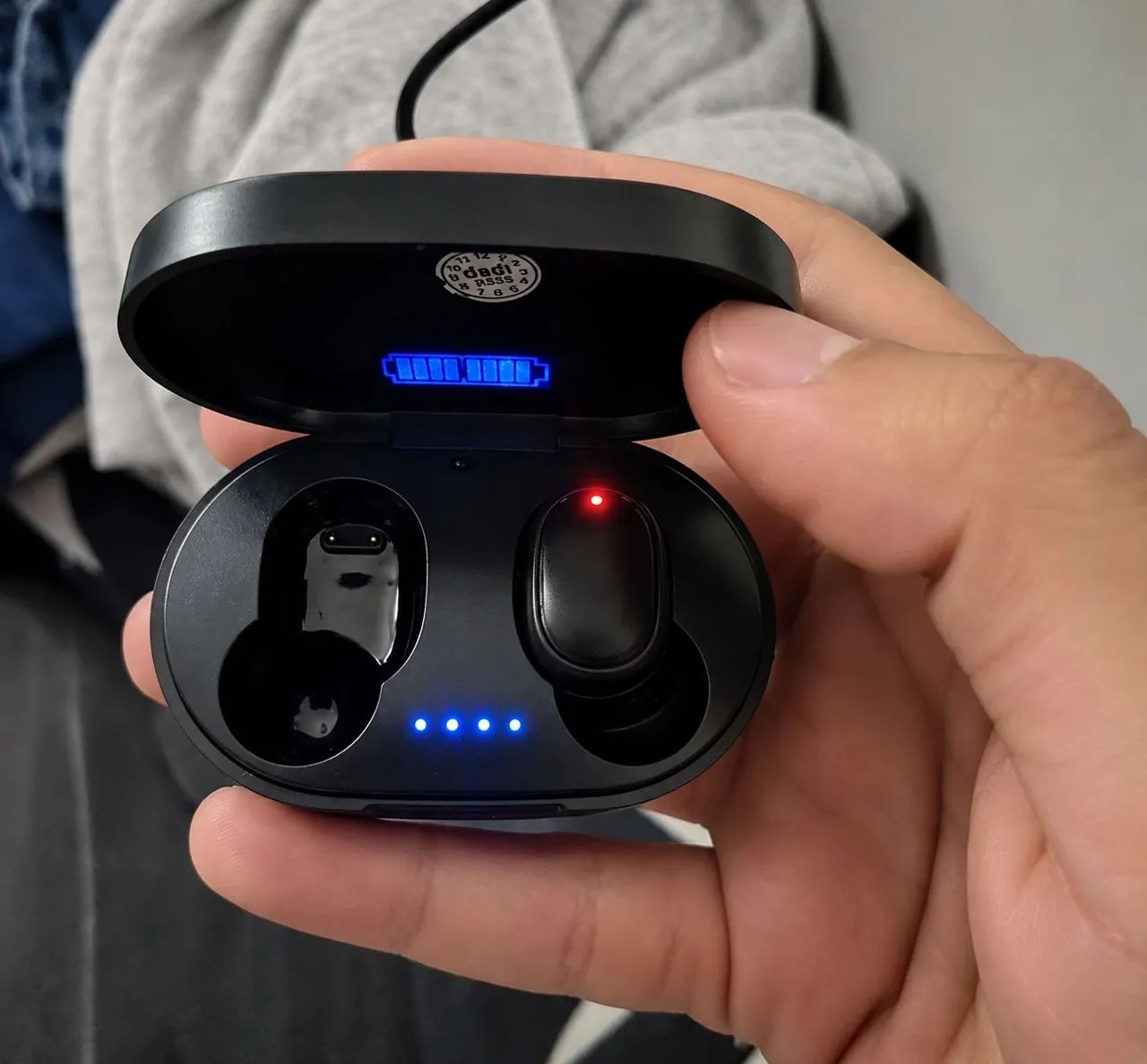Fone de ouvido bluetooth TWS  - Foto 4