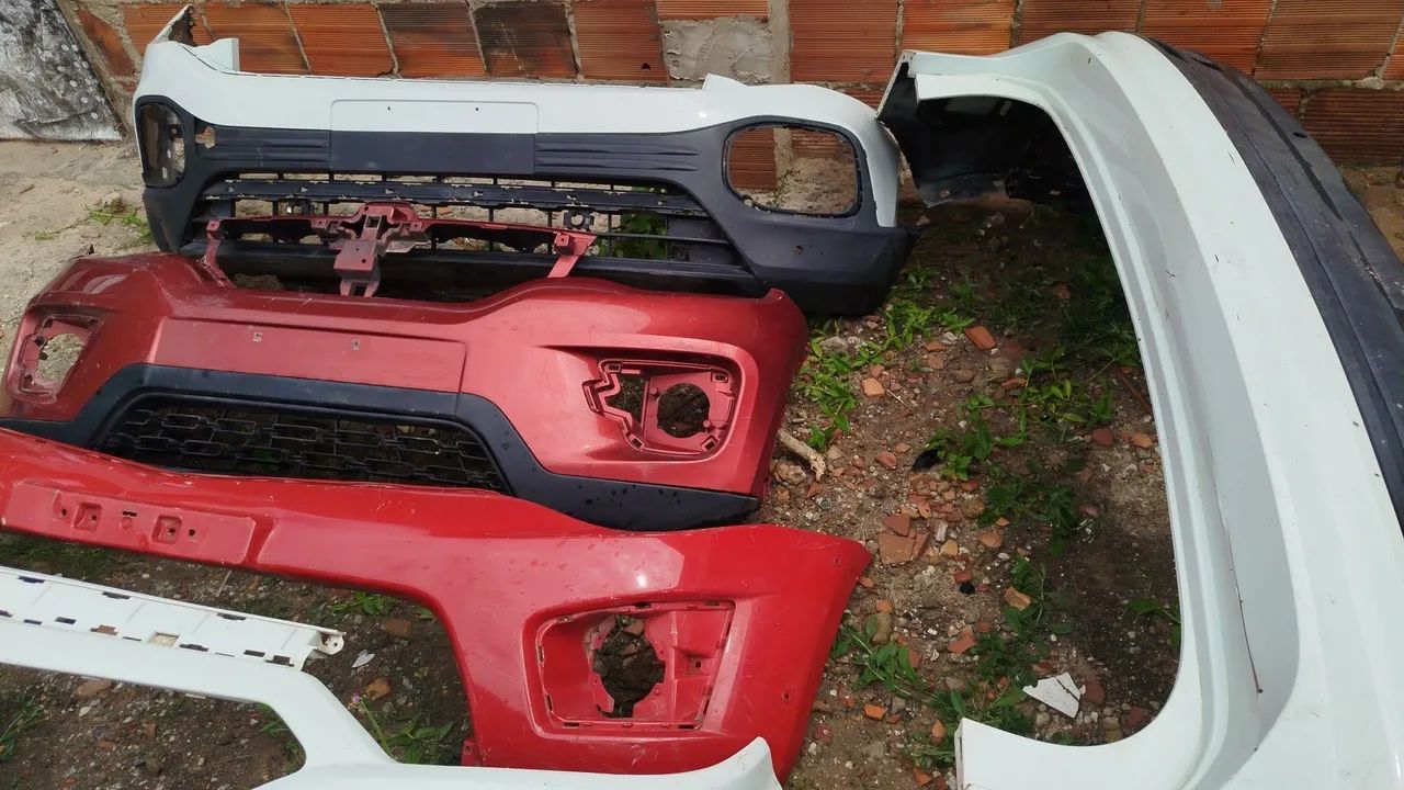 Vendo: para-choques dianteiro.  Tcross e kwid 