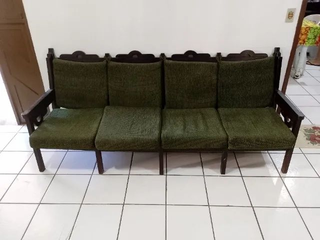 Cadeiras estofadas de sala estilo colonial - Foto 2