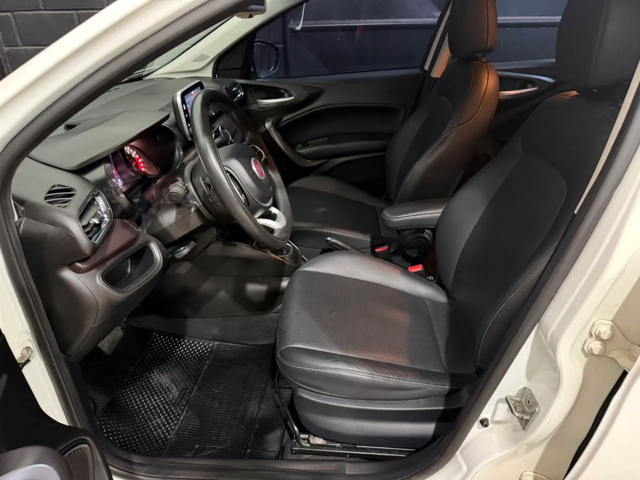 Fiat Cronos Precision 1.8 16V Flex Aut. 2019 - Foto 4
