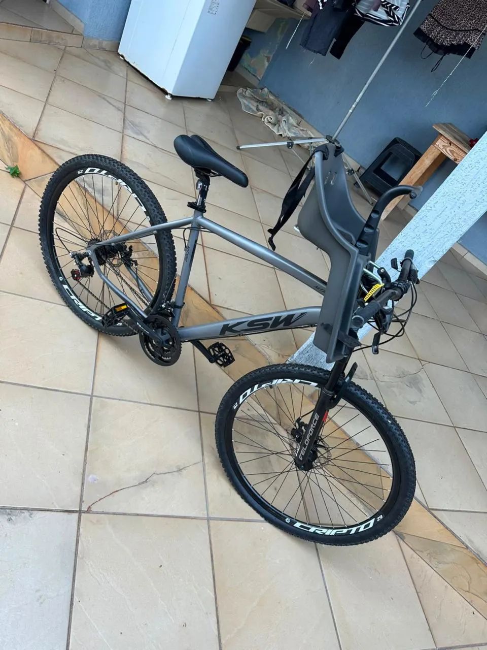 Vendo duas bicicletas aro 29 em estado de nova - Foto 2