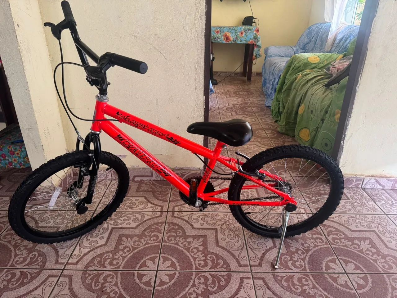 Vendo bicicleta aro 20 pra criança  - Foto 3