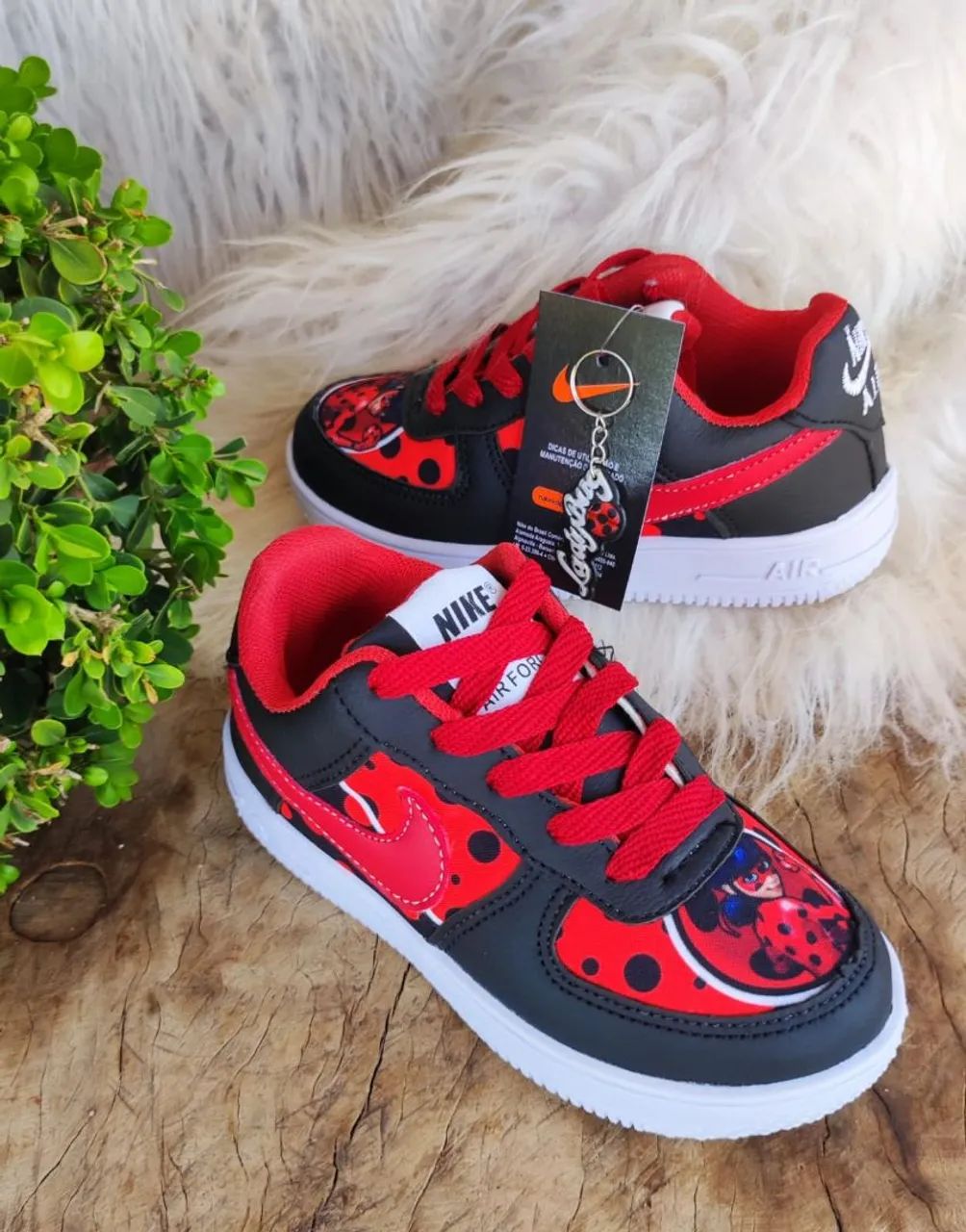 Tênis Nike Ladybug