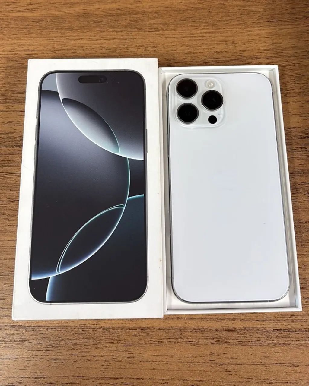 iPhone 16 Pro Max 256GB White Titanium, estado de novo! Loja