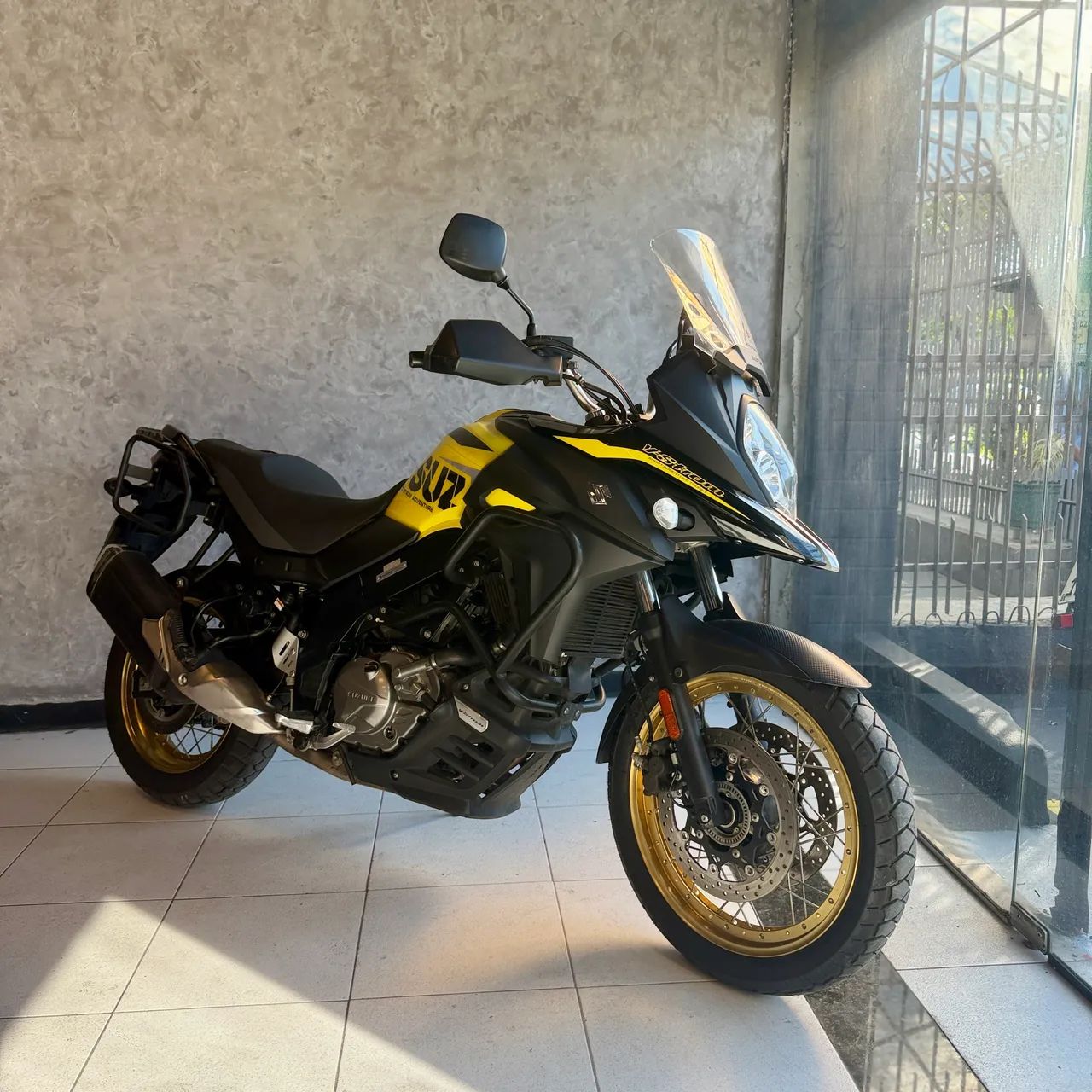 Suzuki - V-Strom 650 XT 2021