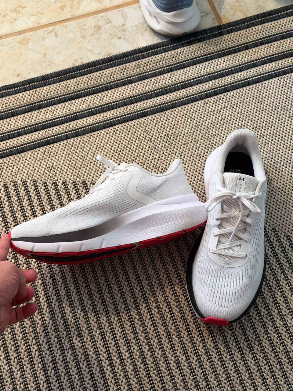 Tênis Under Armour Charged Rogue 5 Wide 2E - original