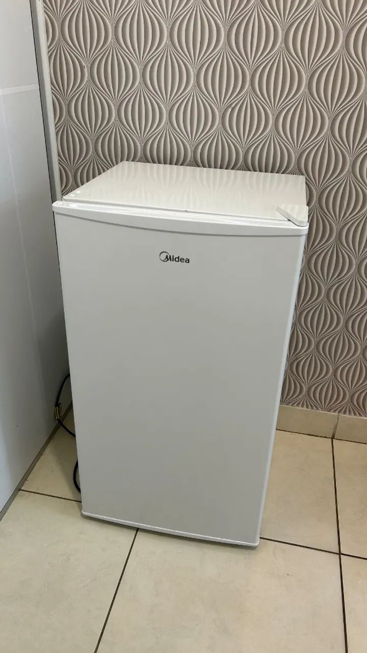 Frigobar midea 93L 