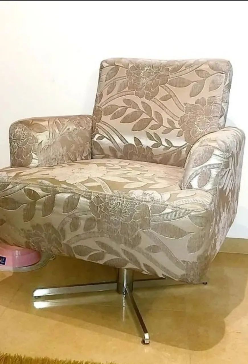 Poltrona Giratória Tecido