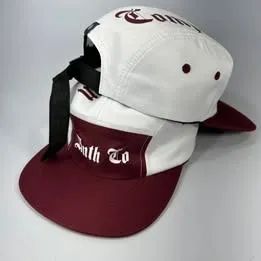 BONÉ FIVE PANEL GRINGO BRANCO/BORDO