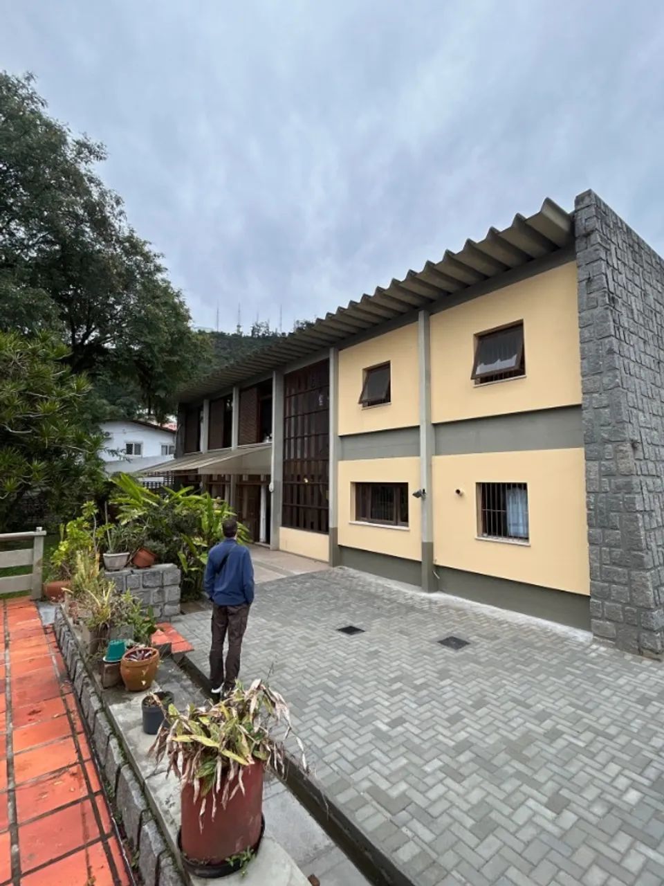 Casa na Trindade ideal para clínica e café - Foto 2