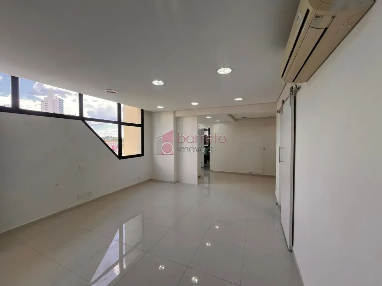 SALA COMERCIAL NO EDIFÍCIO SAINT PIERRE - JUNDIAÍ/SP - Foto 5