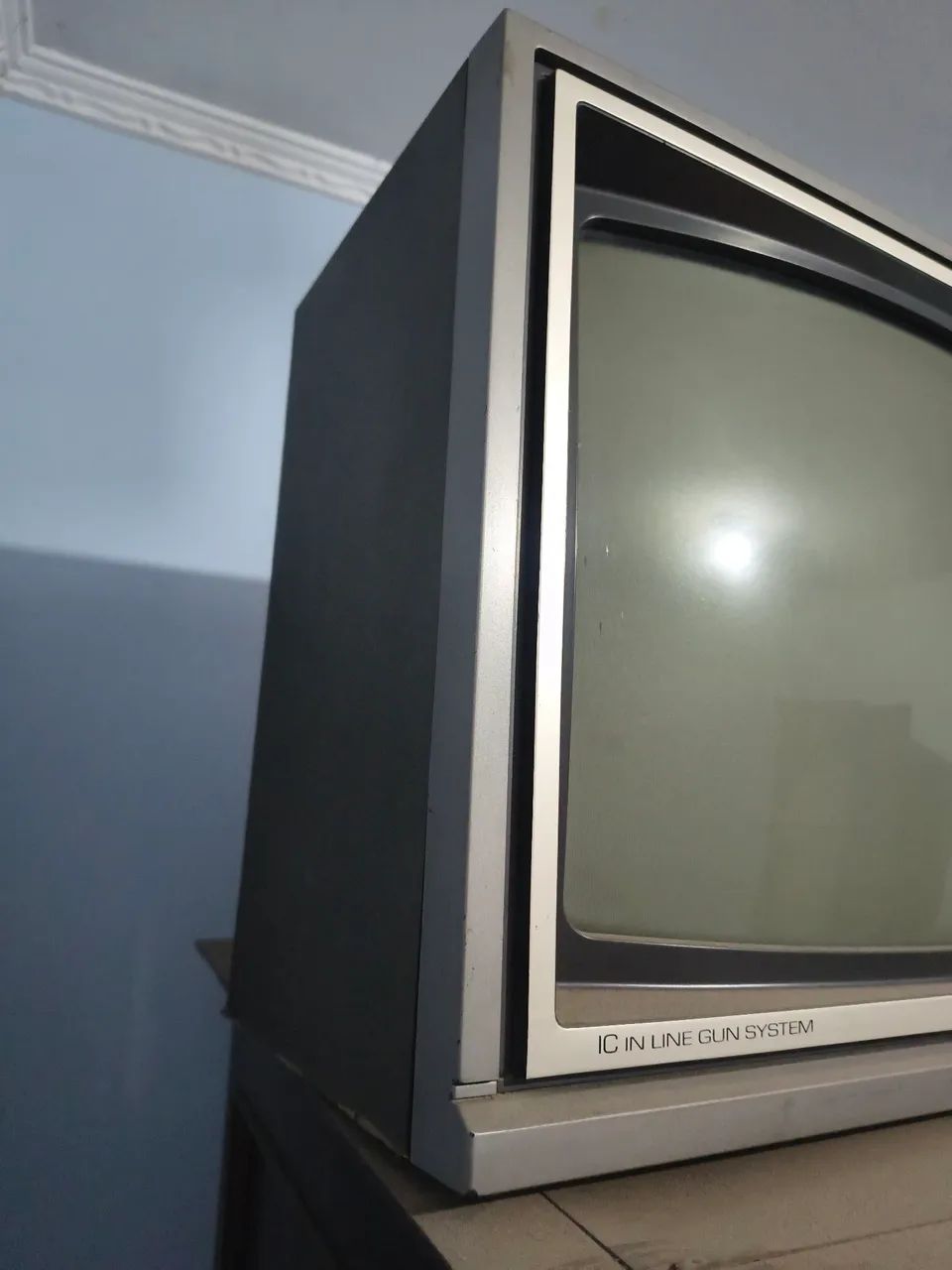 Televisão antiga de tubo funcionando  - Foto 3