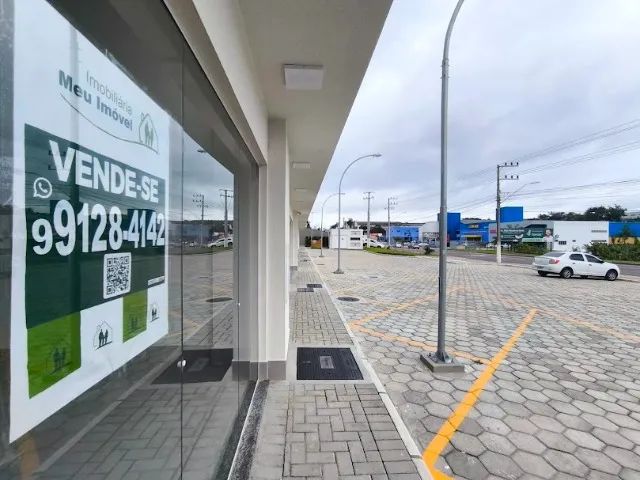 Sala nova 156m² próxima ao centro de Criciúma bastante estacionamento ACEITA parcelamento  - Foto 2