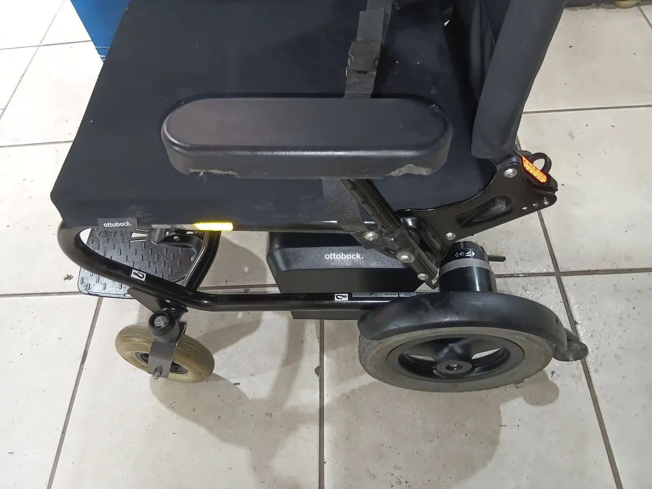 Cadeira de rodas elétrica OTTBOCK  - Foto 2