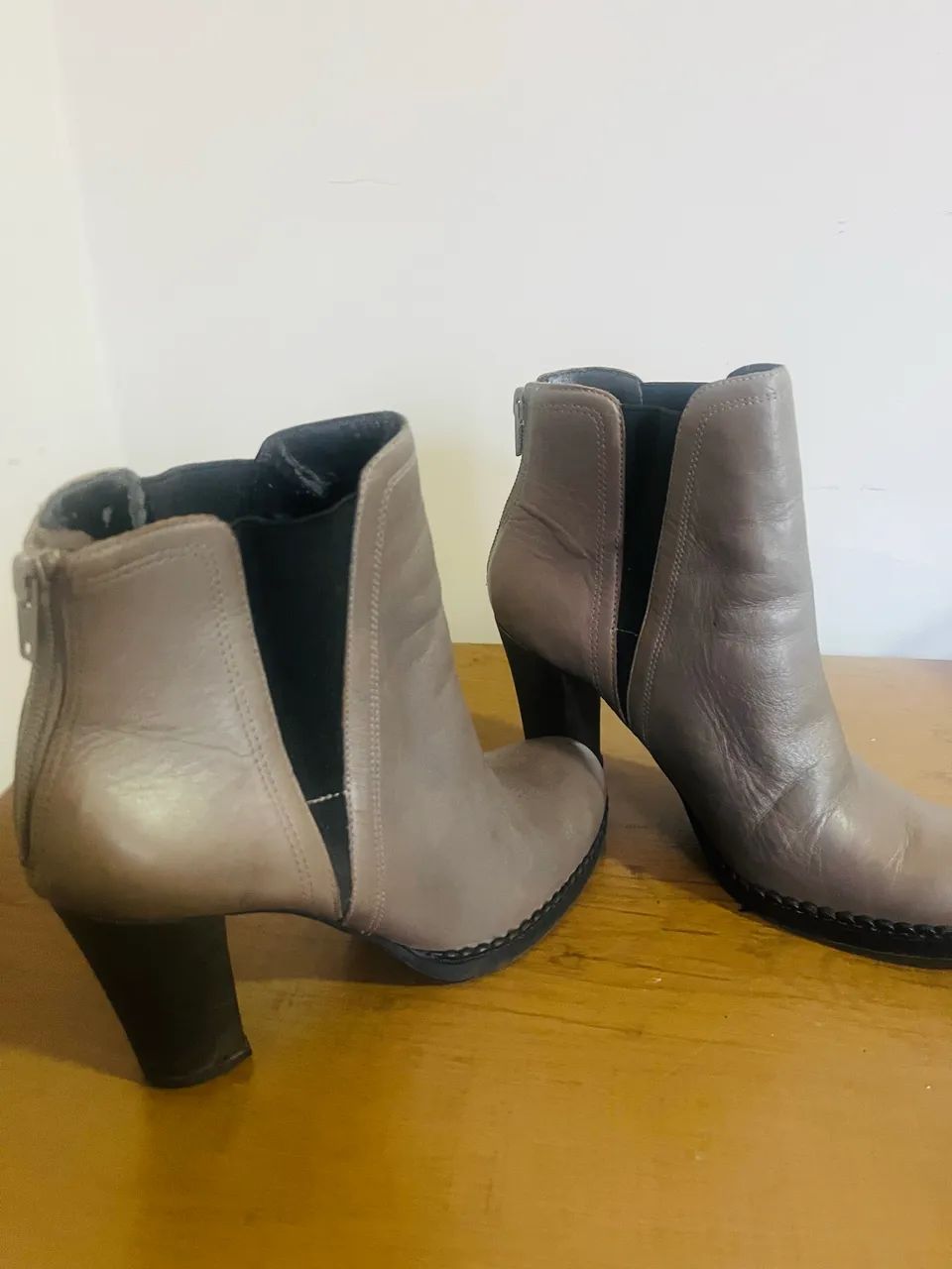 Bota arezzo cinza 35/36