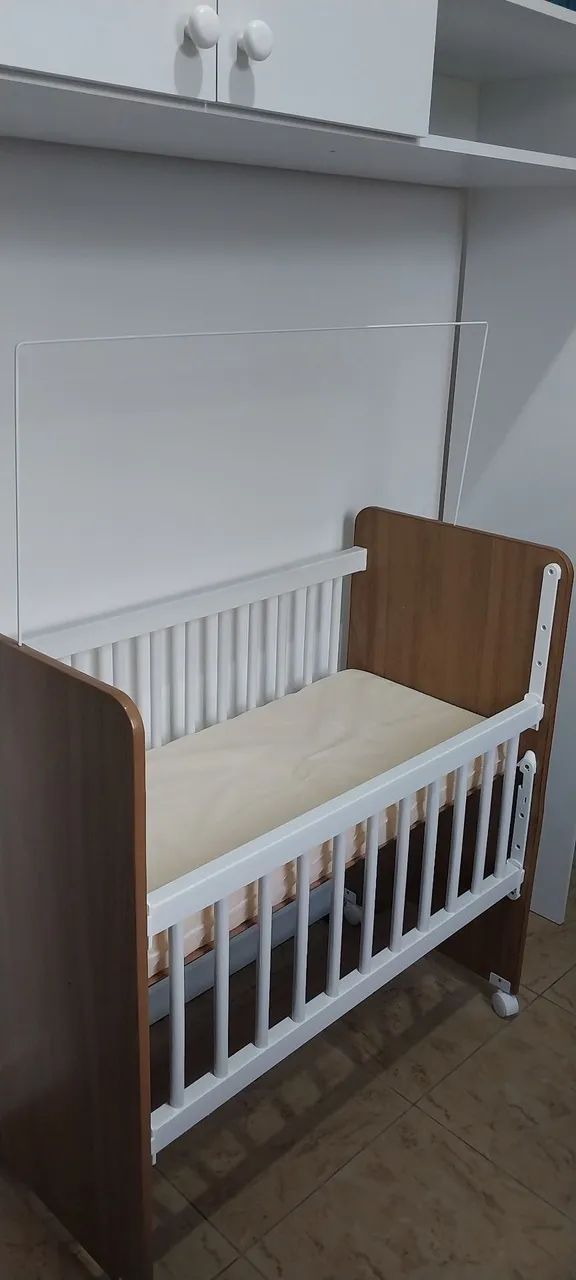 Mini Berço Infantil com Grade Móvel + Colçhão - Foto 2