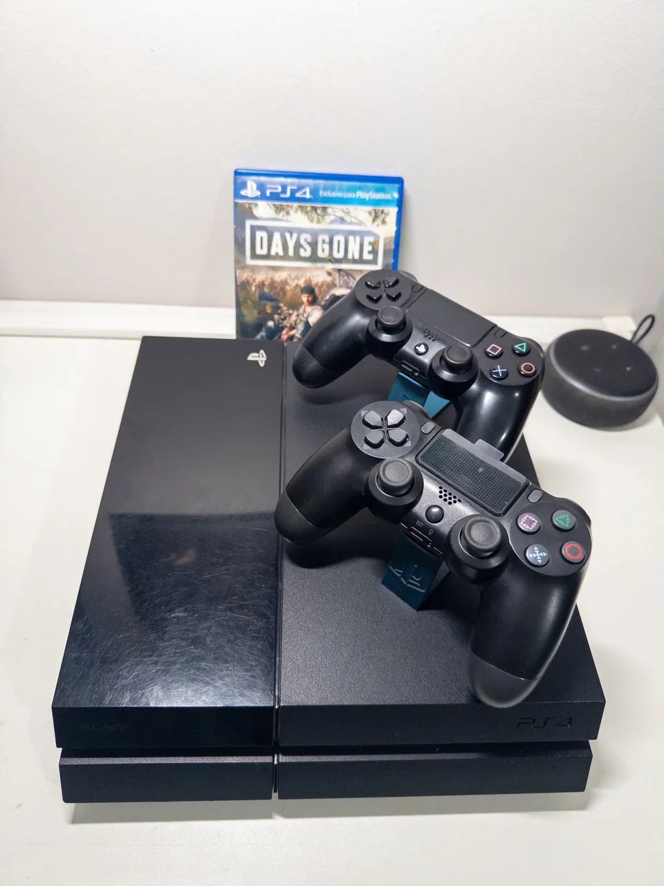 Playstation 4 + 2 controles e Jogos