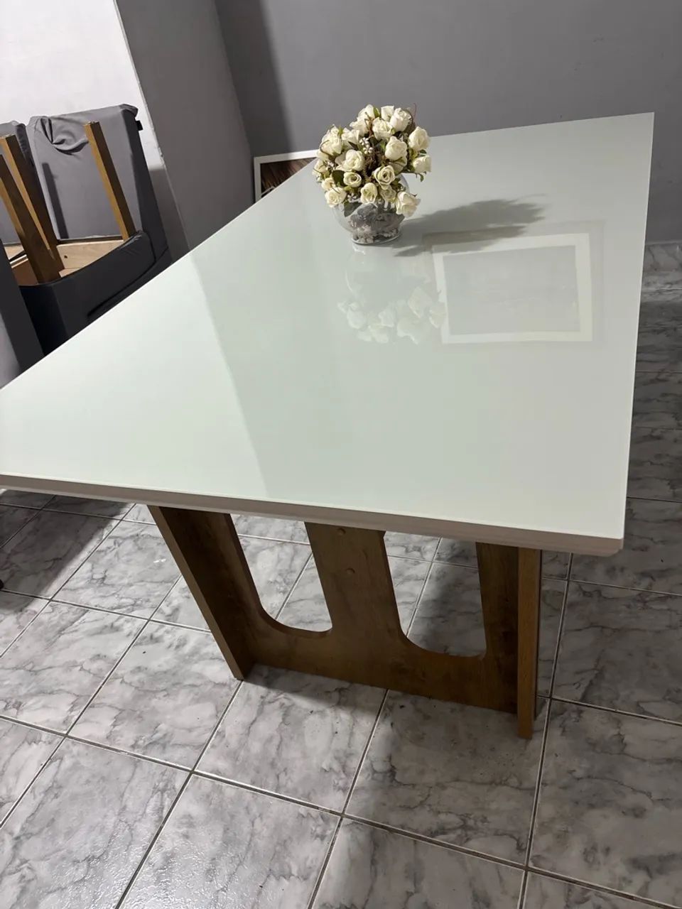 Mesa de madeira com tampo de vidro  - Foto 4