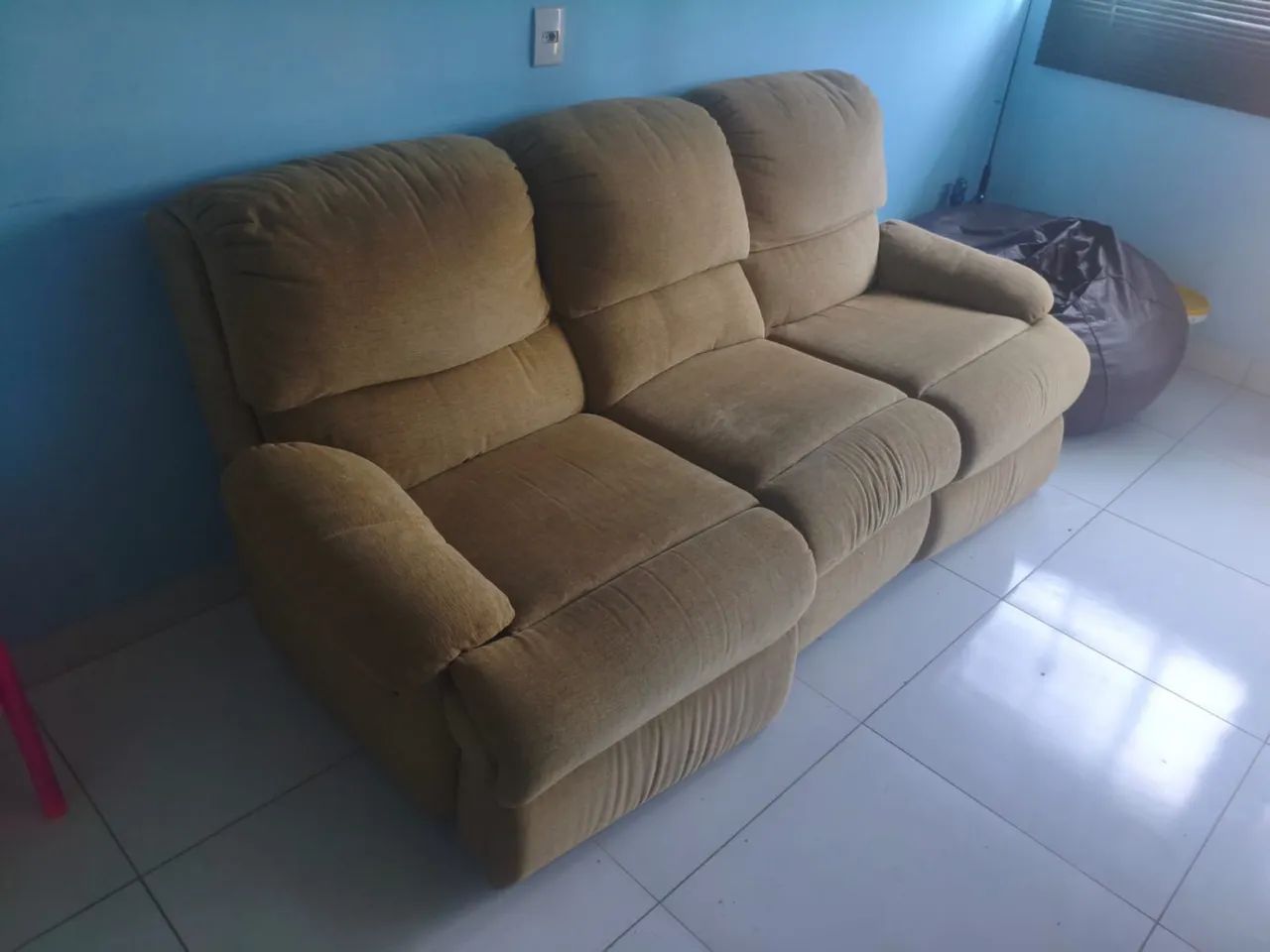 Vendo sofá americano 