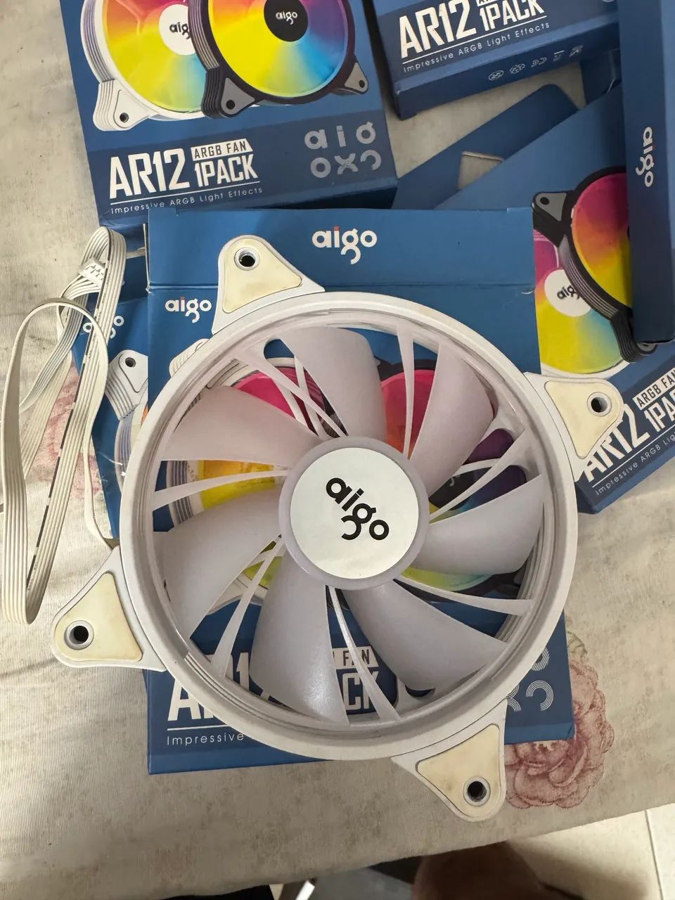 Kit 10 fans aigo ar12 com controladora - Foto 2