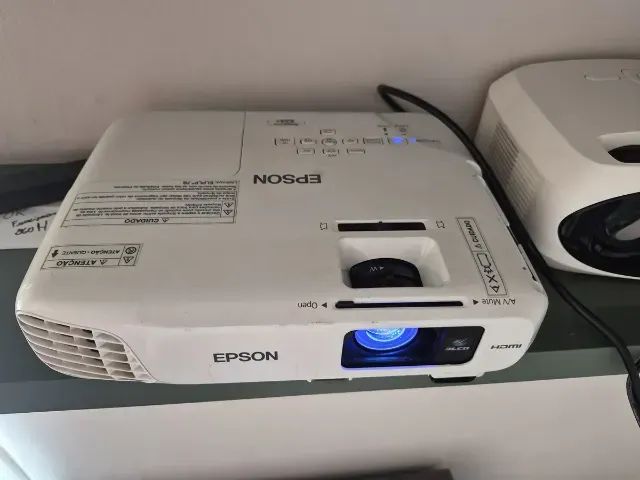 Projetor Epson Powerlite X24+ 3500lm Branco (Usado) - Foto 3