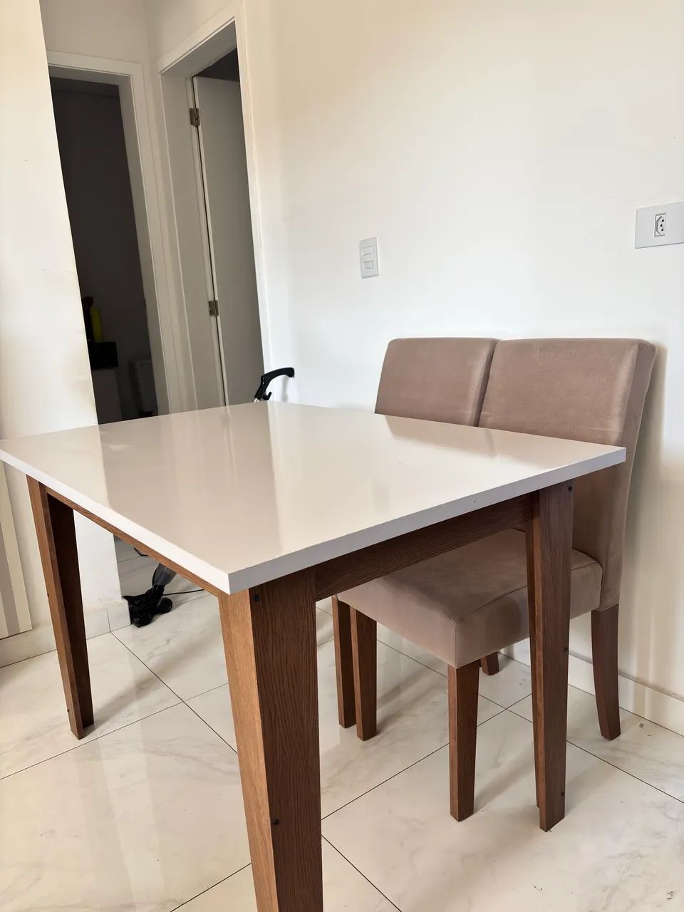 Mesa com 4 cadeiras - Foto 3