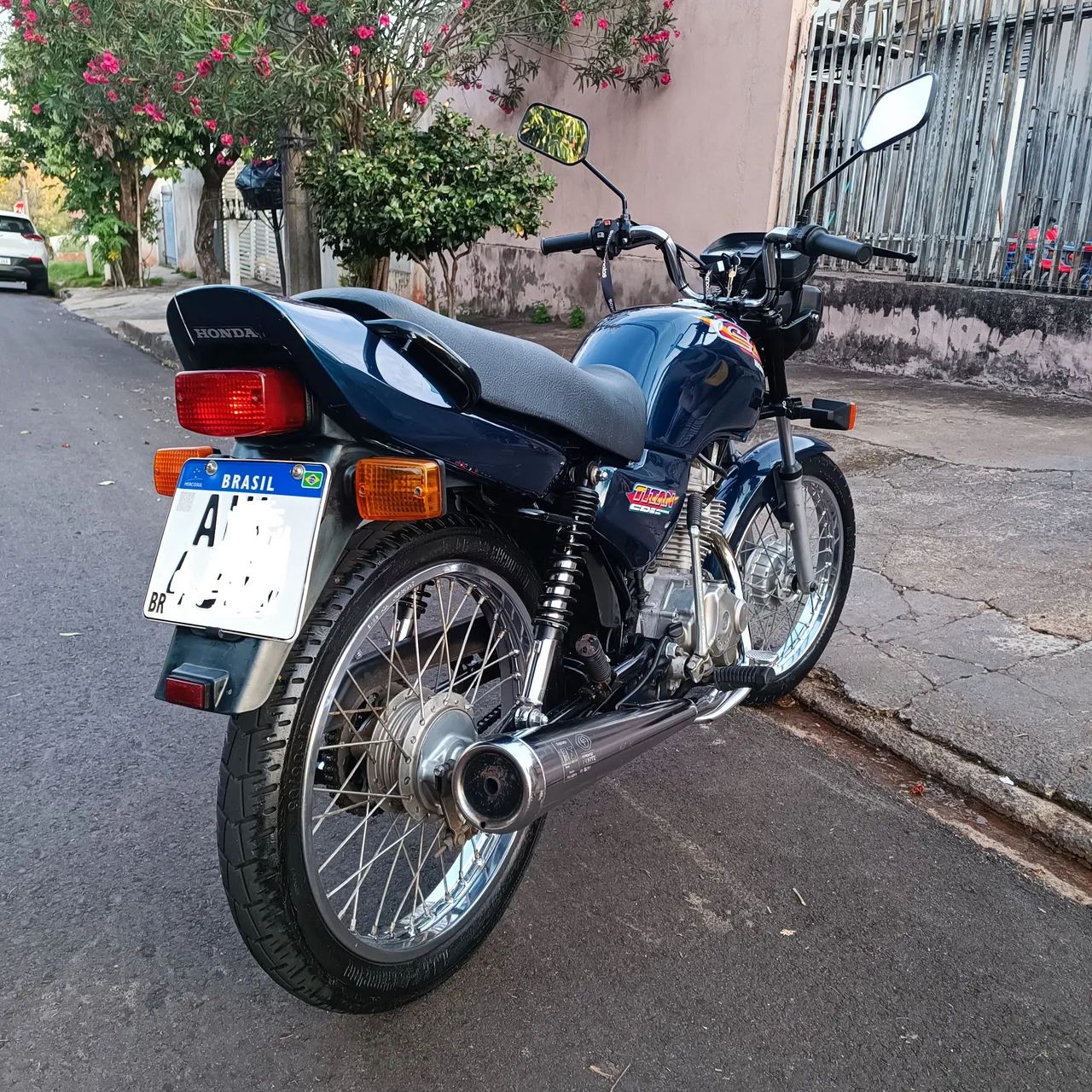 Cg Titan 125 1998 conservada