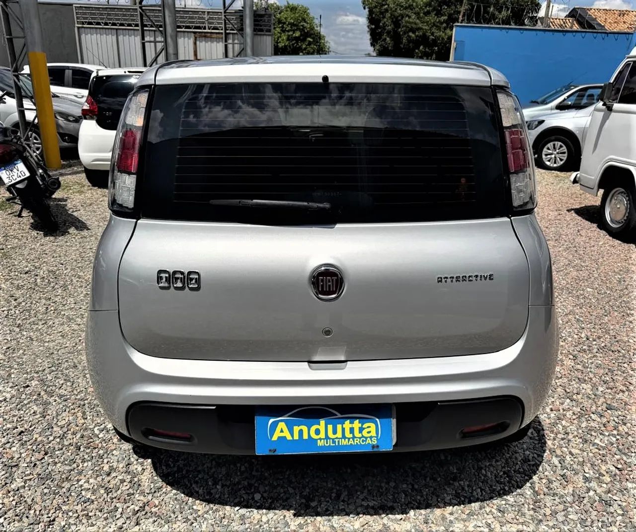 Fiat Uno Attractive 1.0 EVO Fire Flex 8V 5P 2017 - Foto 4