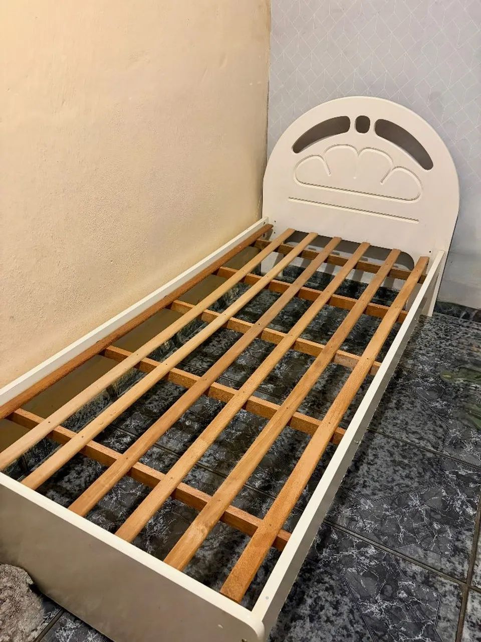 Cama juvenil branca, com colchão  - Foto 2