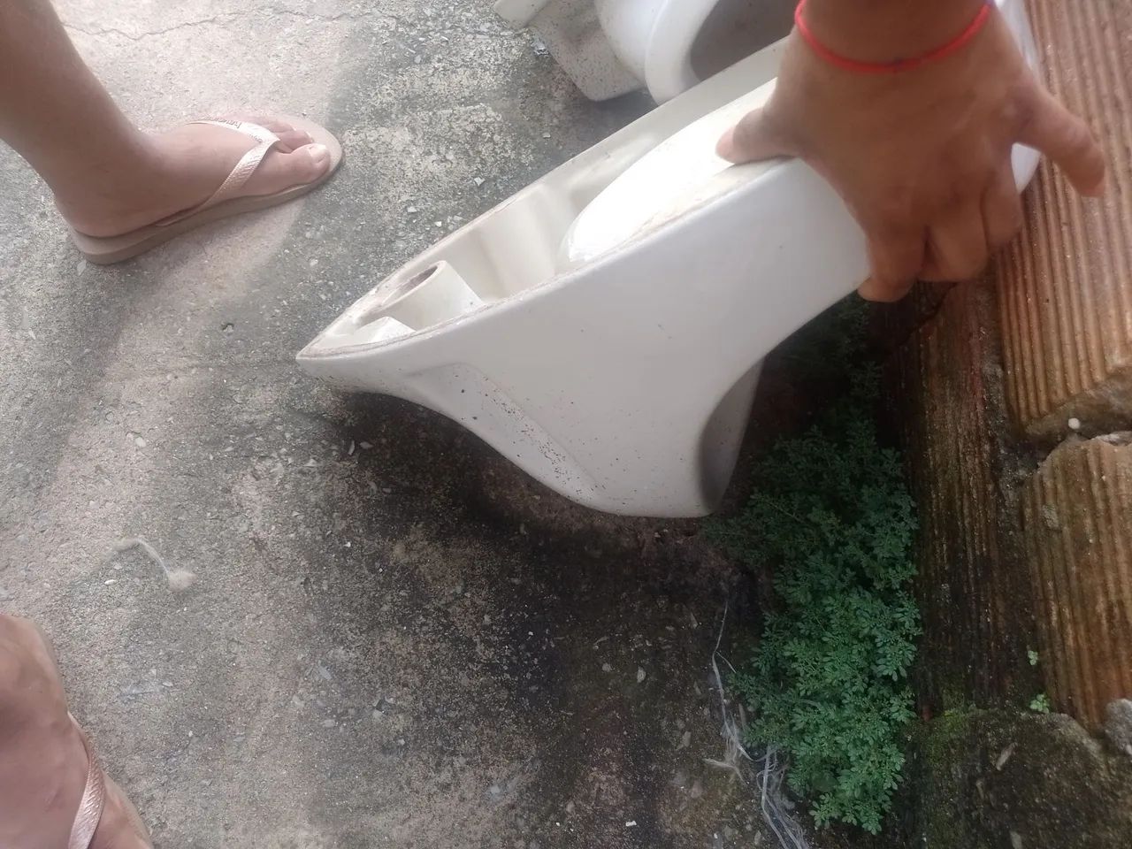 Pia caixa acoplada mictório e sanitário  - Foto 3