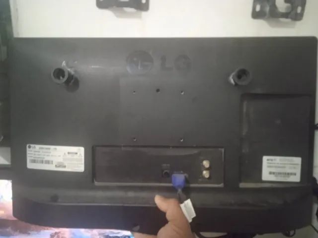 VENDO MONITOR LG 19 POLEGADAS  - Foto 2