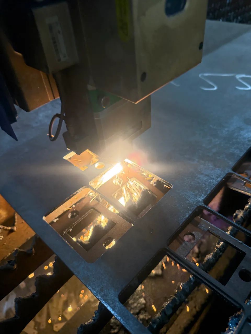 SERVIÇOS  DE CORTE E DOBRA  - Foto 3