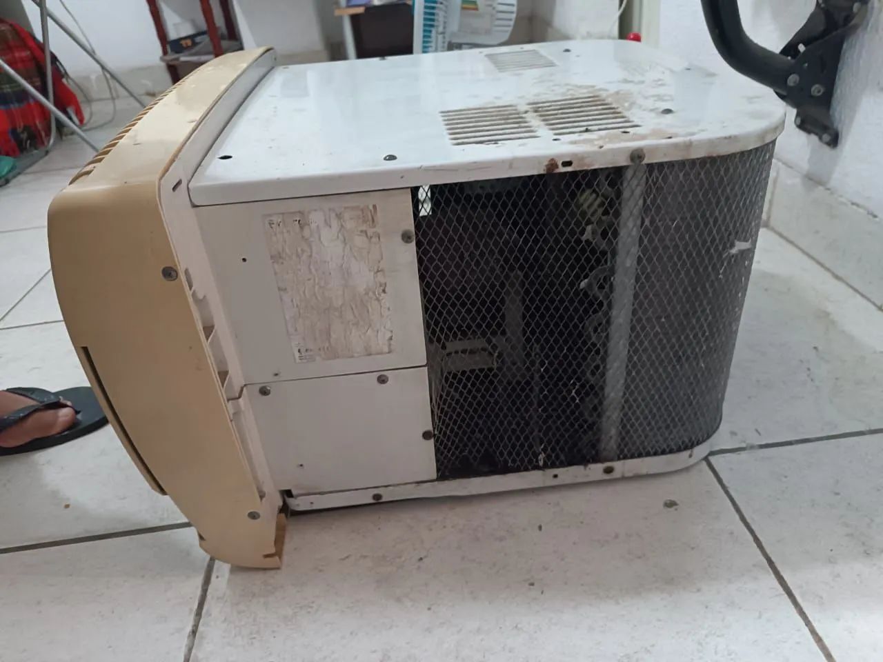 Ar condicionado 7.500 BTUs 220v - Foto 4