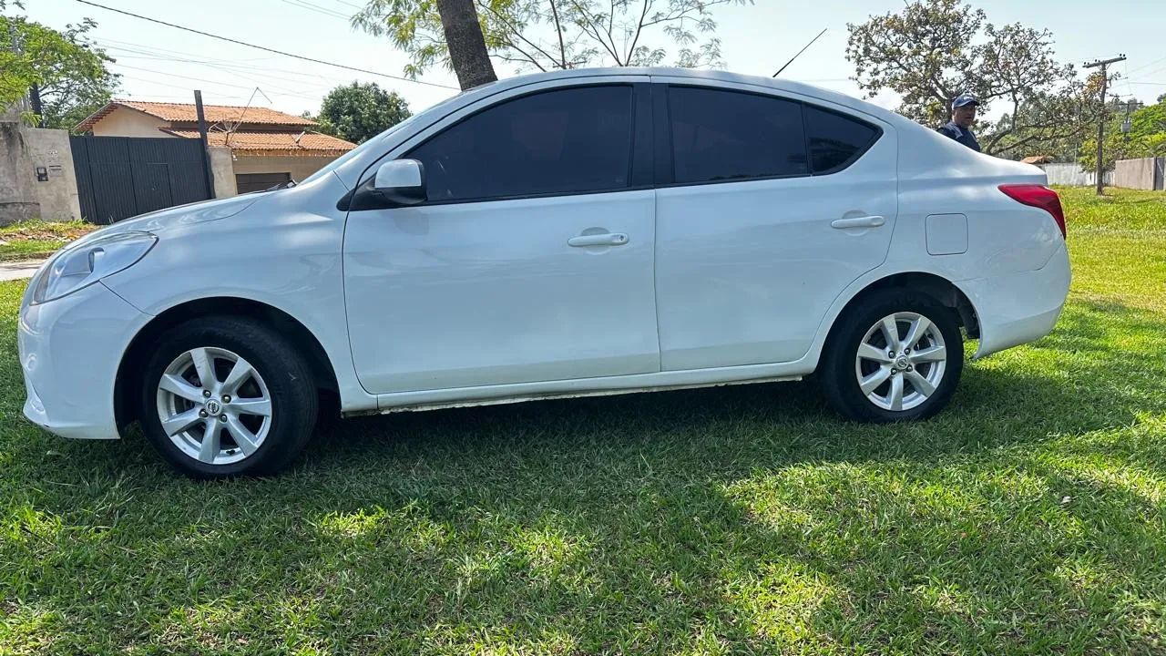 Nissan Versa 2014
