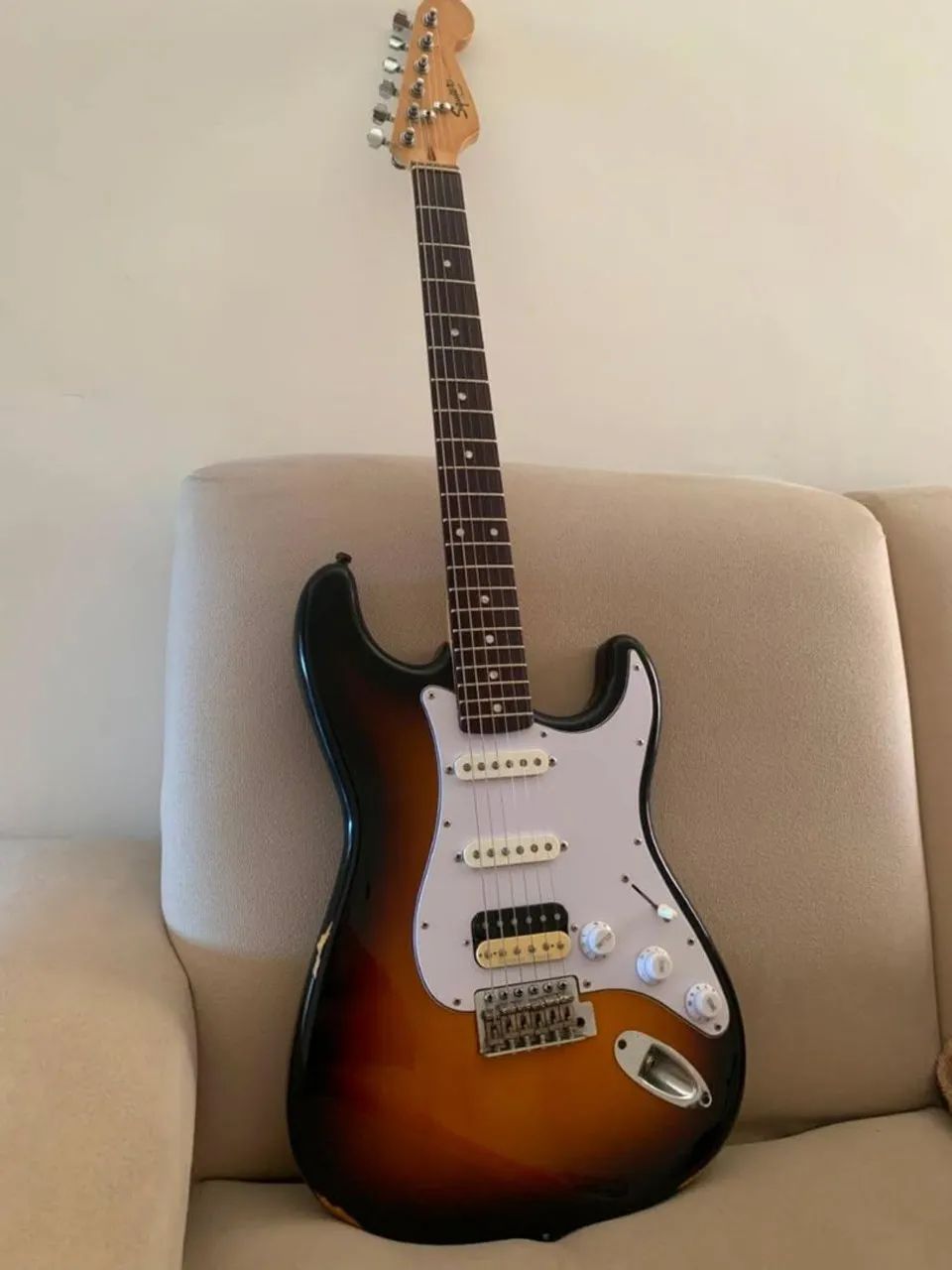 Squier com captação Seymour Duncan e Fender Tex Mex - Foto 3