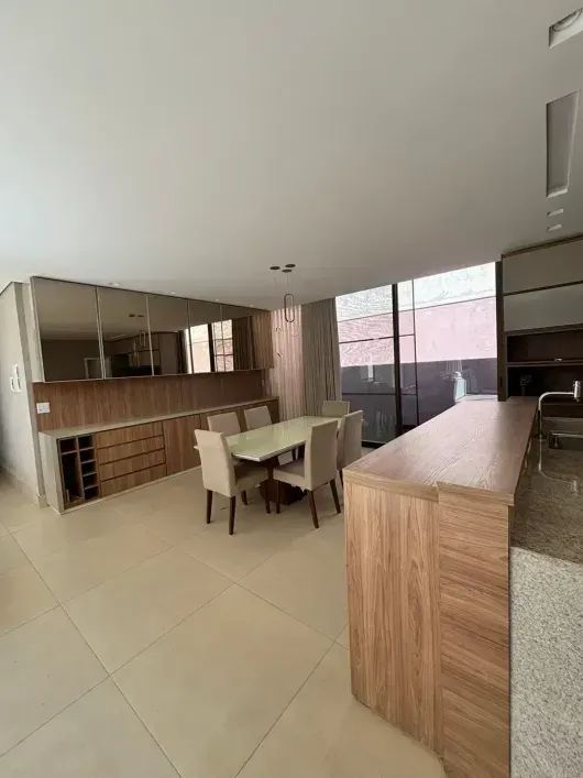 Casa para aluguel com 220 metros quadrados com 4 quartos - Foto 2