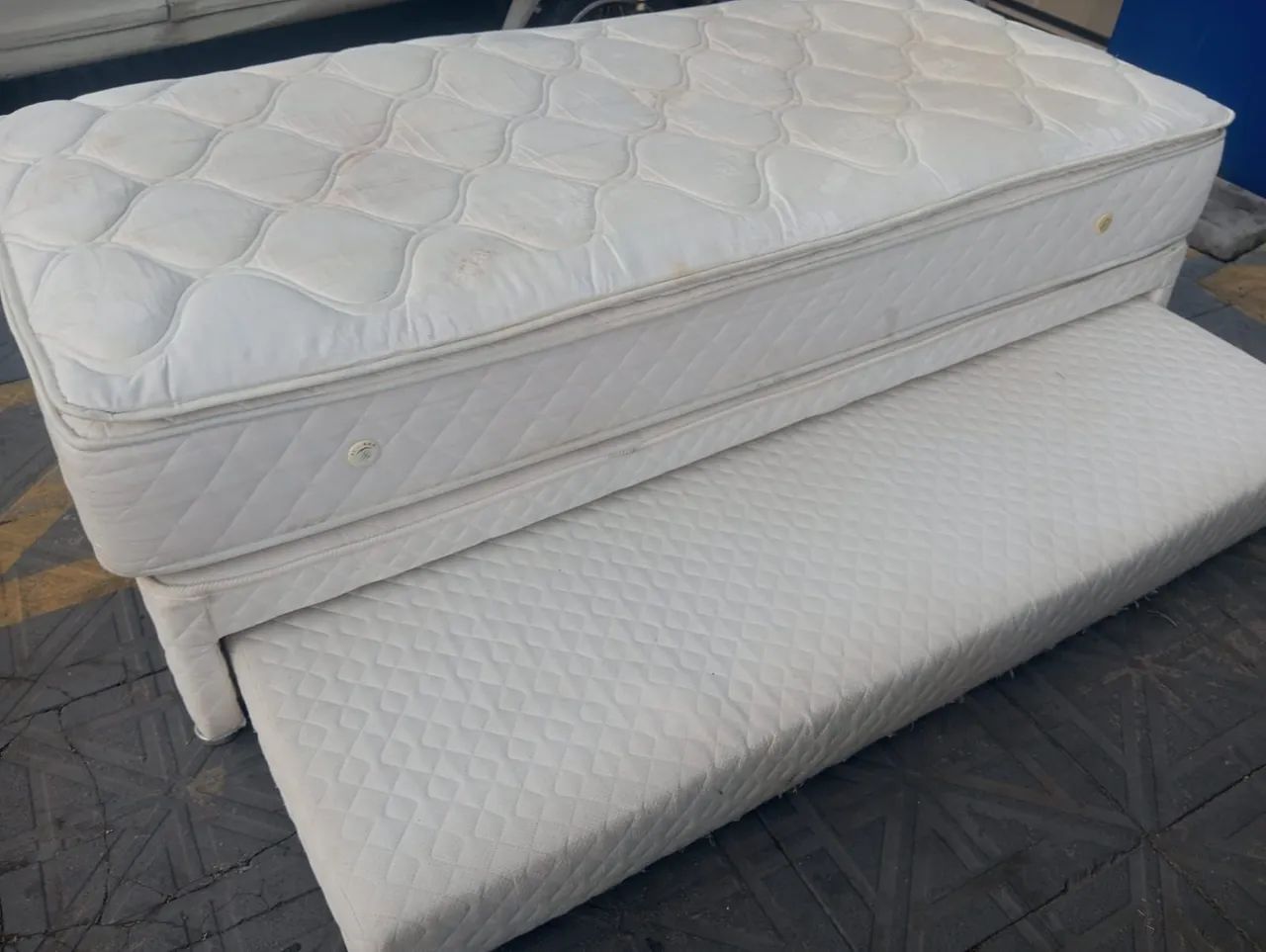 Bicama com cama auxiliar ( $$ 500 ) *