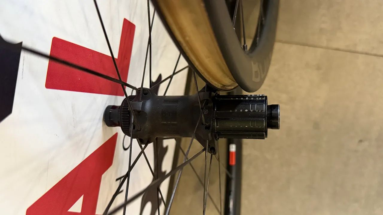 Roda Speed Bontrager Disc 35mm Carbono - Foto 3
