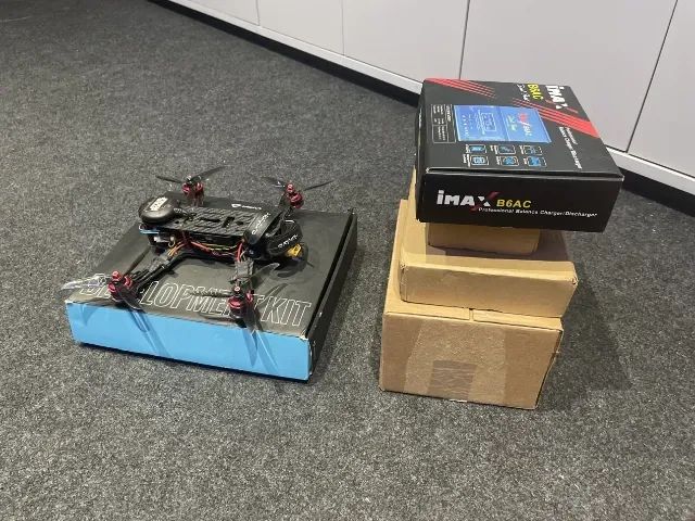Kit Drone FPV Holybro QAV250 (Developer) + Kit Arduino Developer + Carregador iMAX B6AC