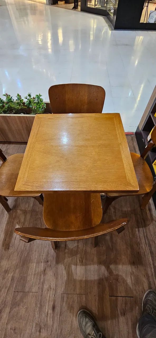 Conjunto de mesas quadradas com 4 cadeiras - Foto 3