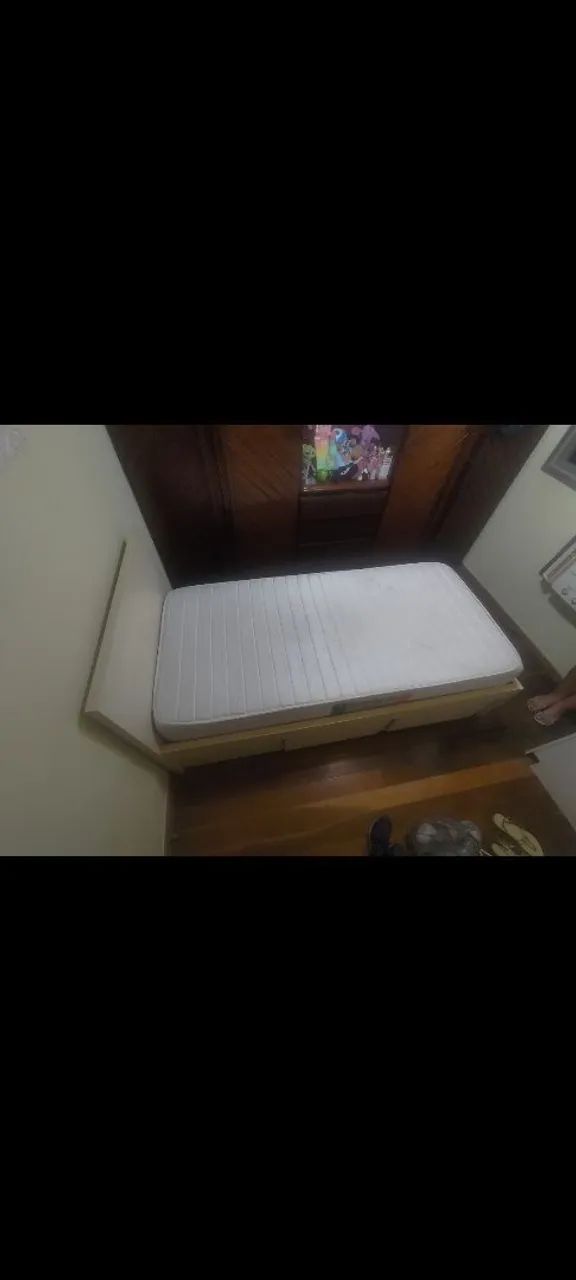 Cama madeira maciça linda com gavetas com colchão 